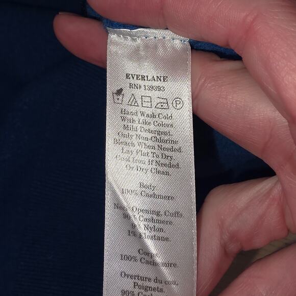 Everlane Cashmere Crewneck Sweater Size S Blue Knit Pullover Preppy Classic - Picture 8 of 8